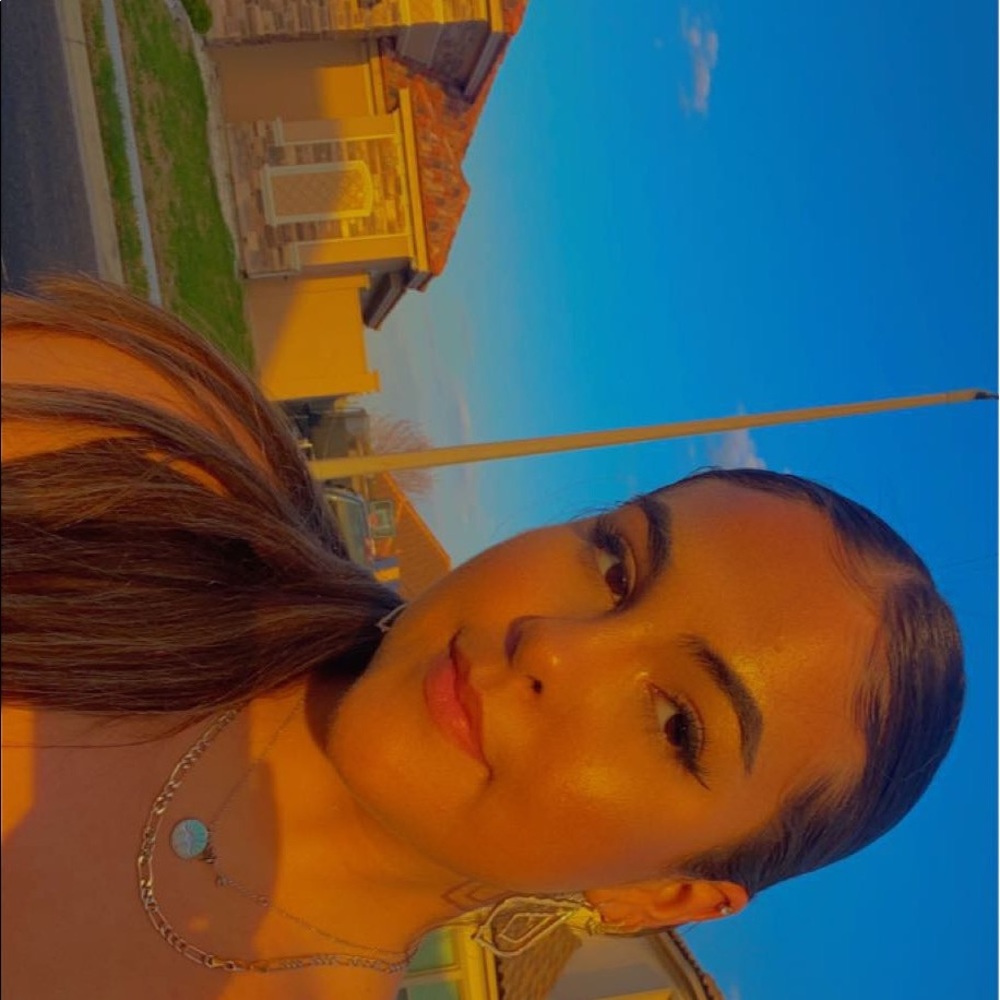 Meet your Posher, Janessa